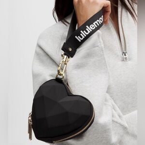 Lululemon Heart Wristlet Black/Gold NWT
